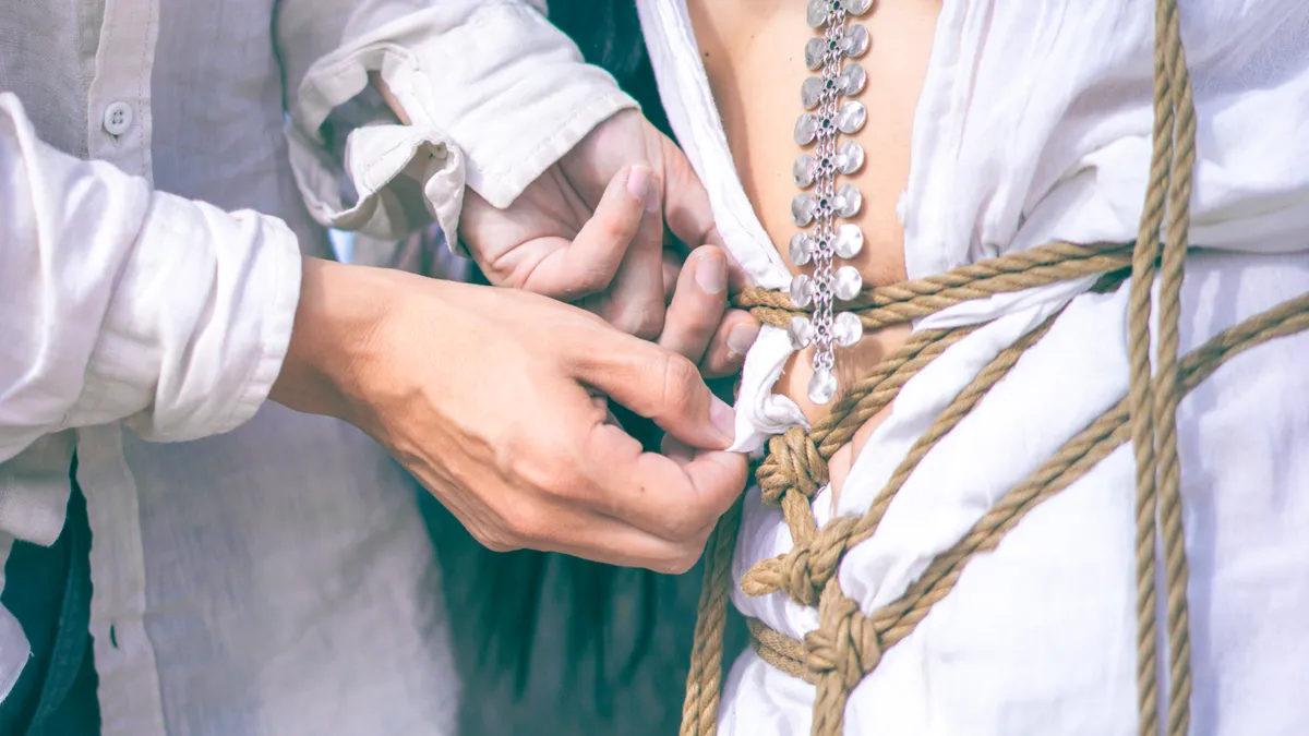 Private rope workshop in a calm Tokyo studio